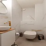 Апартаменты In Near